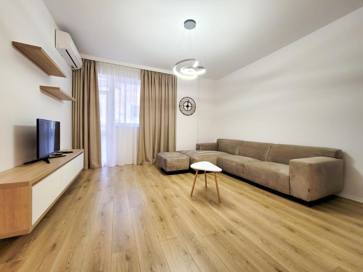 Urban Nest On Boulevard Тирана Екстер'єр фото